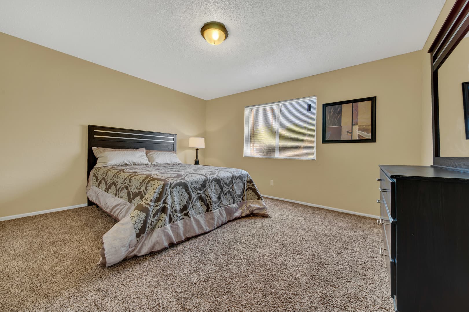 El Paso Apartment: 5500 Confetti Drive