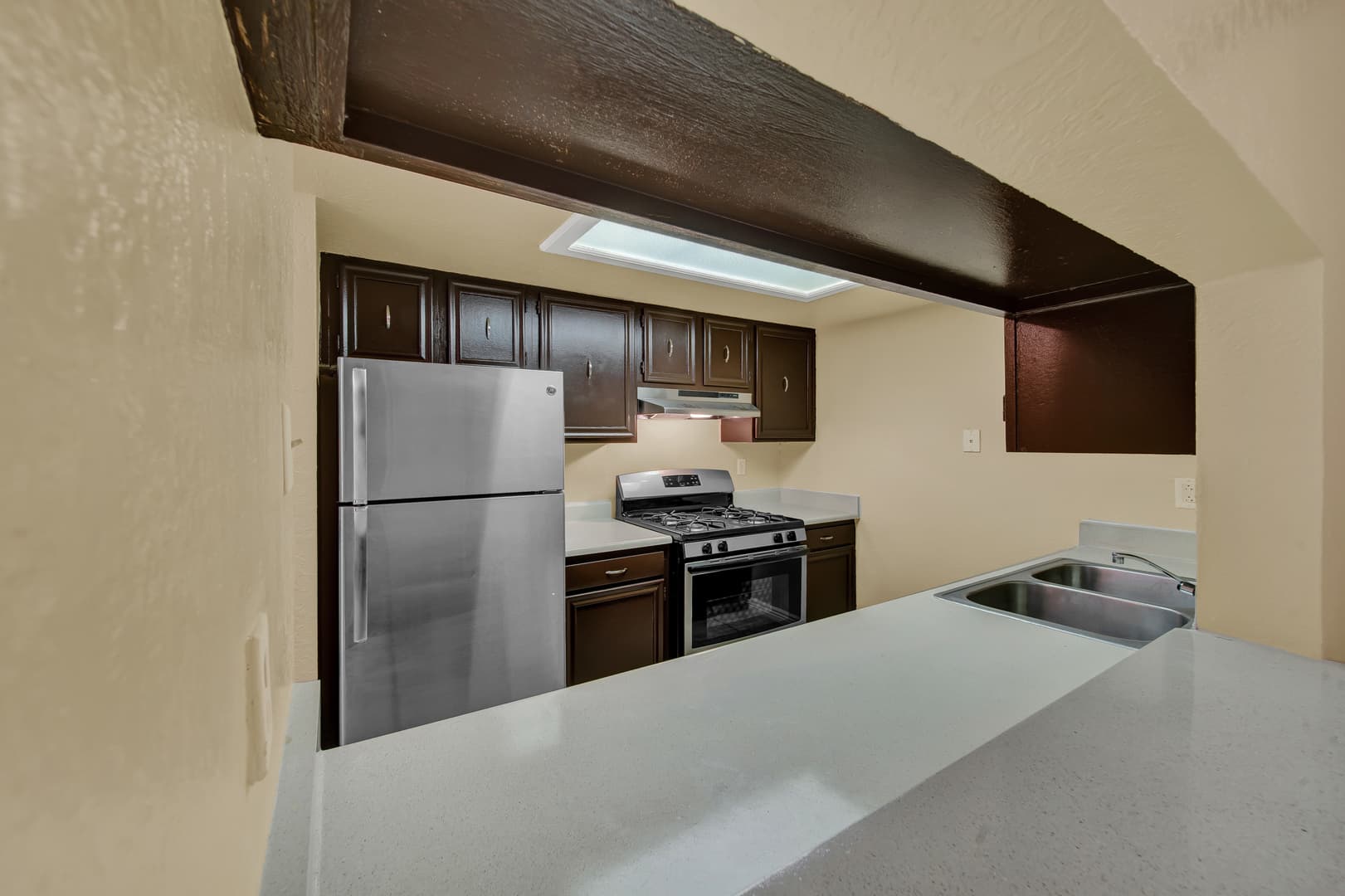 El Paso Apartment: 5500 Confetti Drive