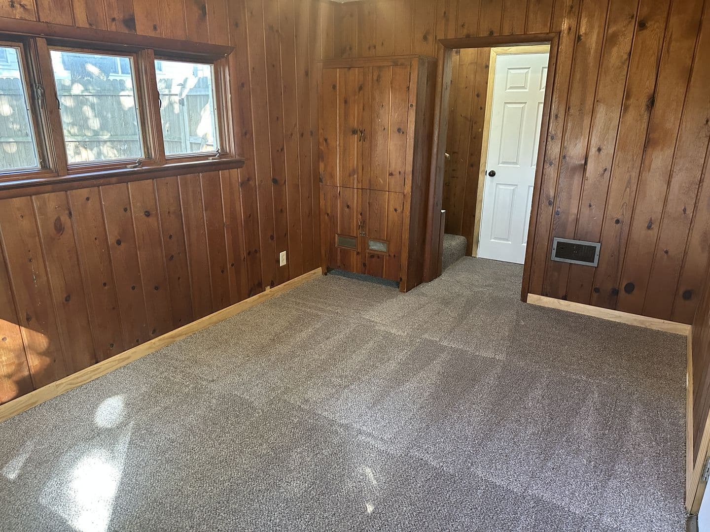 Ames House: 3218 Lettie Street