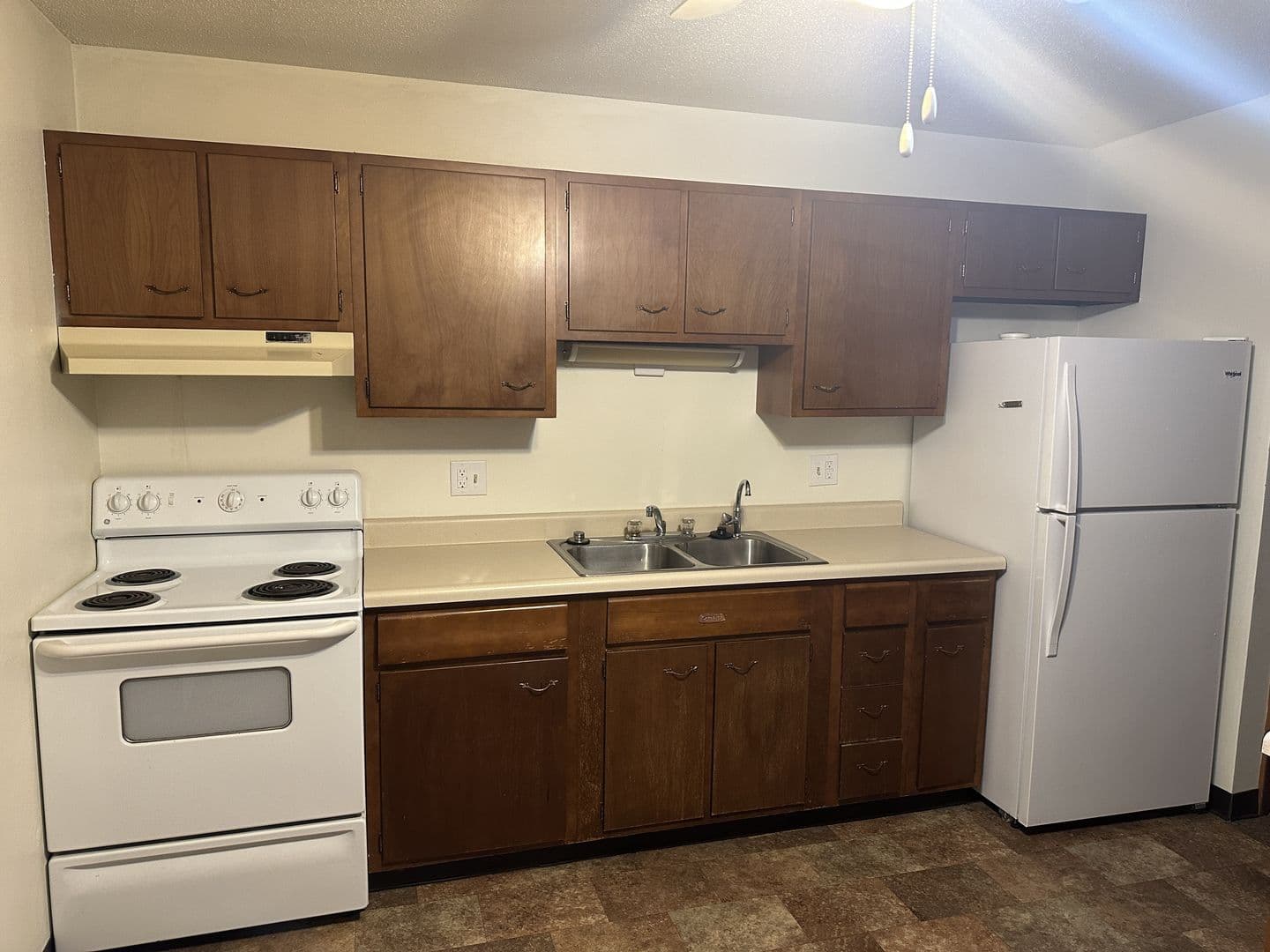 Boone Apartment: 1003 - 1005 Parkway Drive