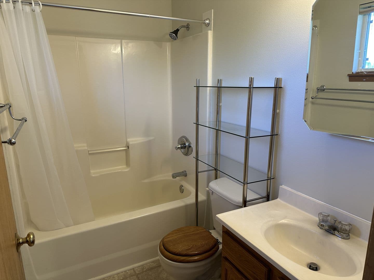 Boone Apartment: 717 Wood Street