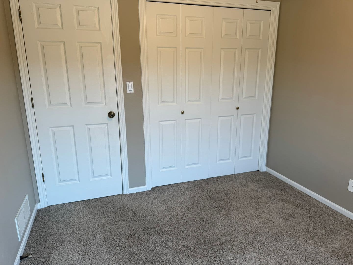 Ames Townhome: 2717 Bristol Dr