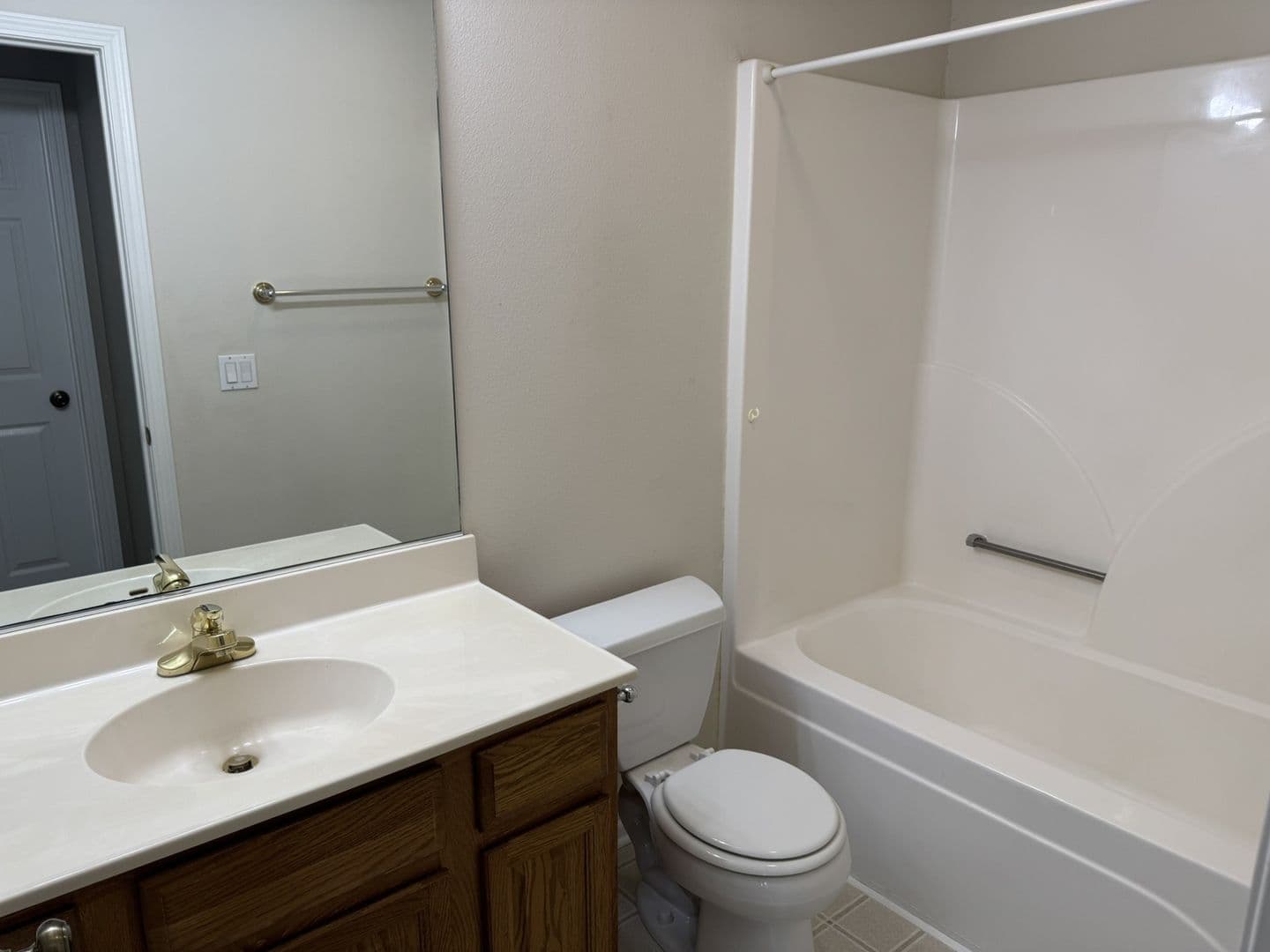 Ames Townhome: 2717 Bristol Dr