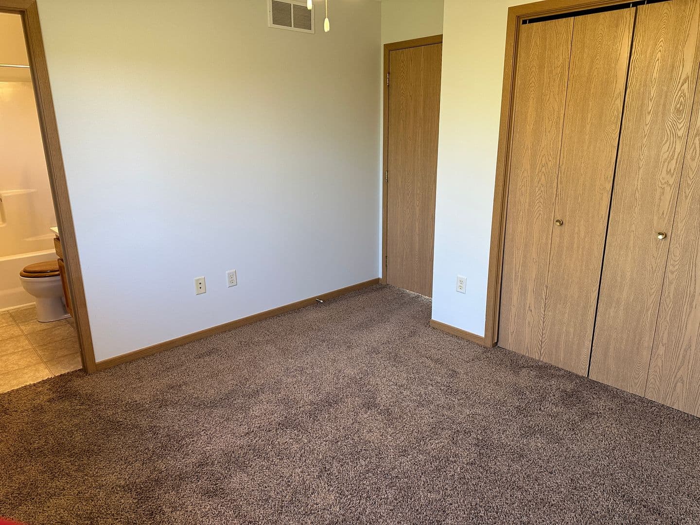 Boone Apartment: 717 Wood Street