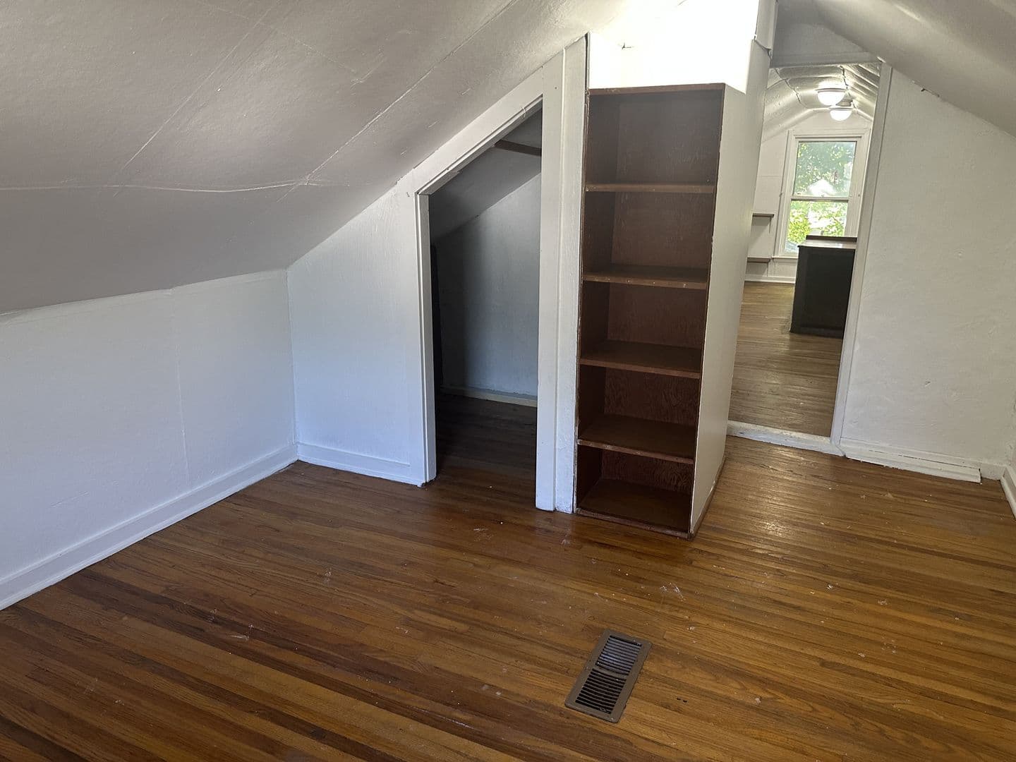 Ames House: 3218 Lettie Street