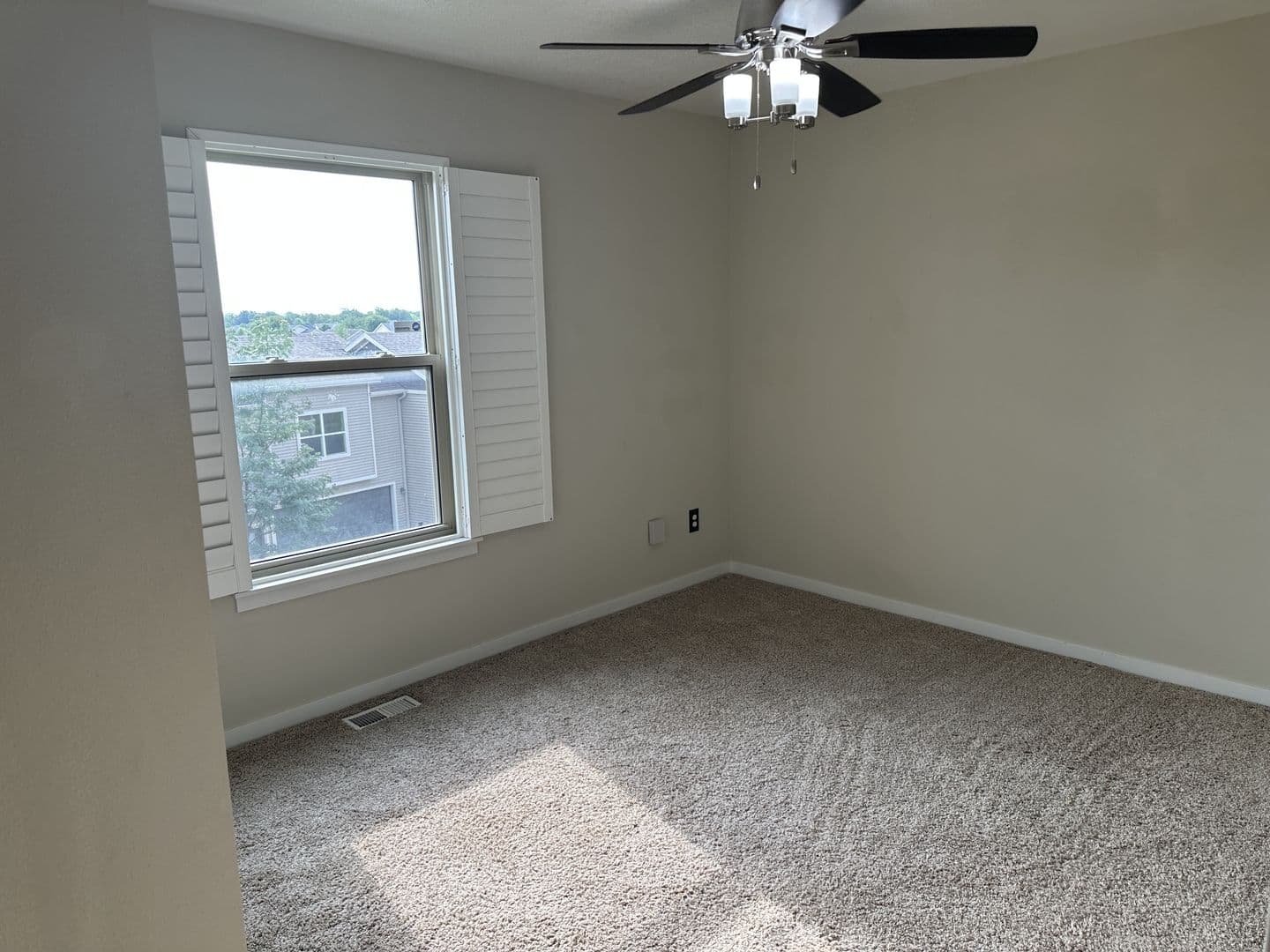Ankeny Townhome: 223 NE 45th Lane