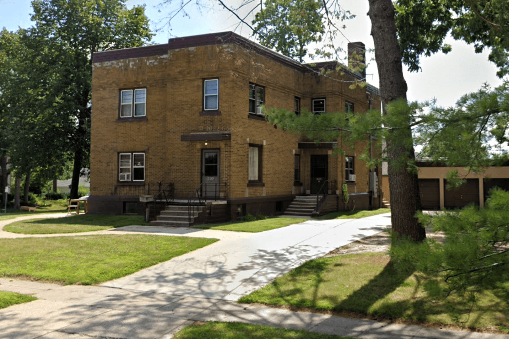Boone Apartment: 528 6th Street