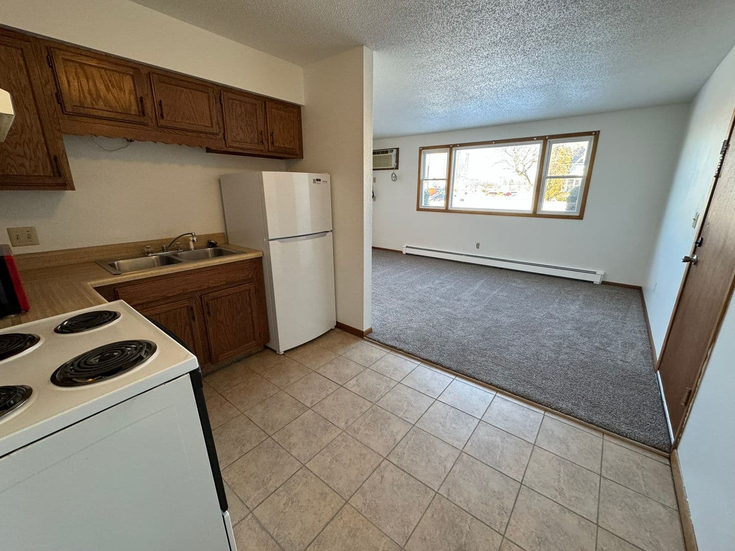 Boone Apartment: 1202 8th Street