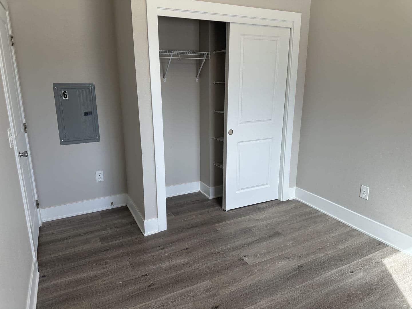 Boone Apartment: 812 Keeler St
