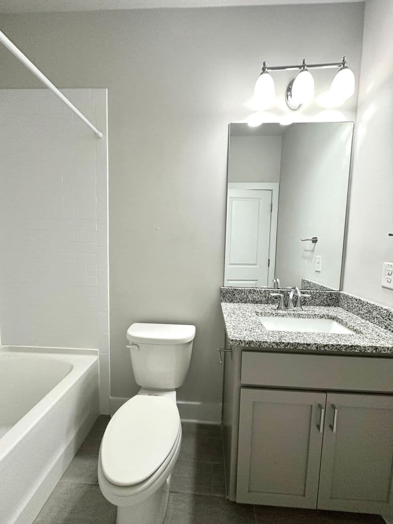 Doraville House: 3779 Oxford Circle