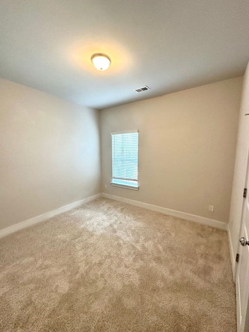 Doraville House: 3779 Oxford Circle