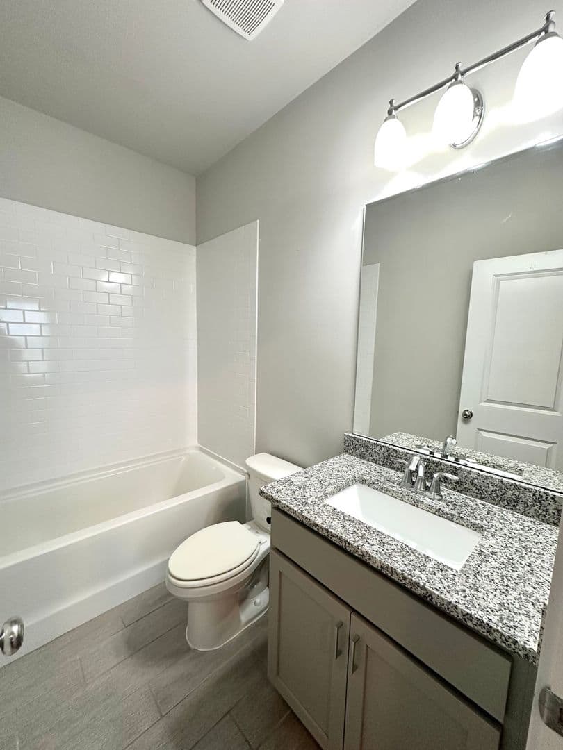 Doraville House: 3779 Oxford Circle