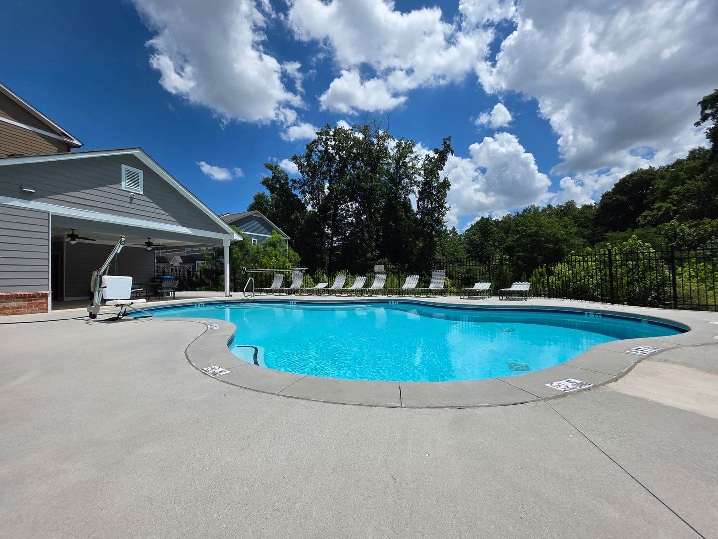 Doraville House: 3779 Oxford Circle