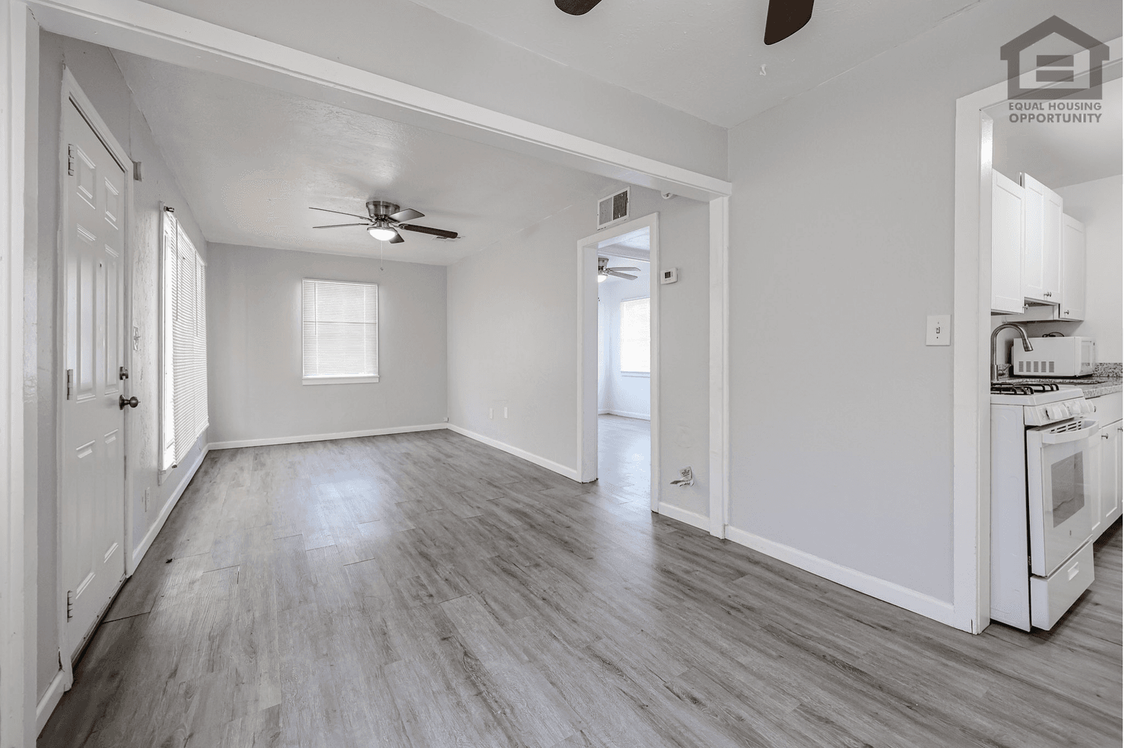 Phoenix Apartment: 3315 E Cambridge Ave