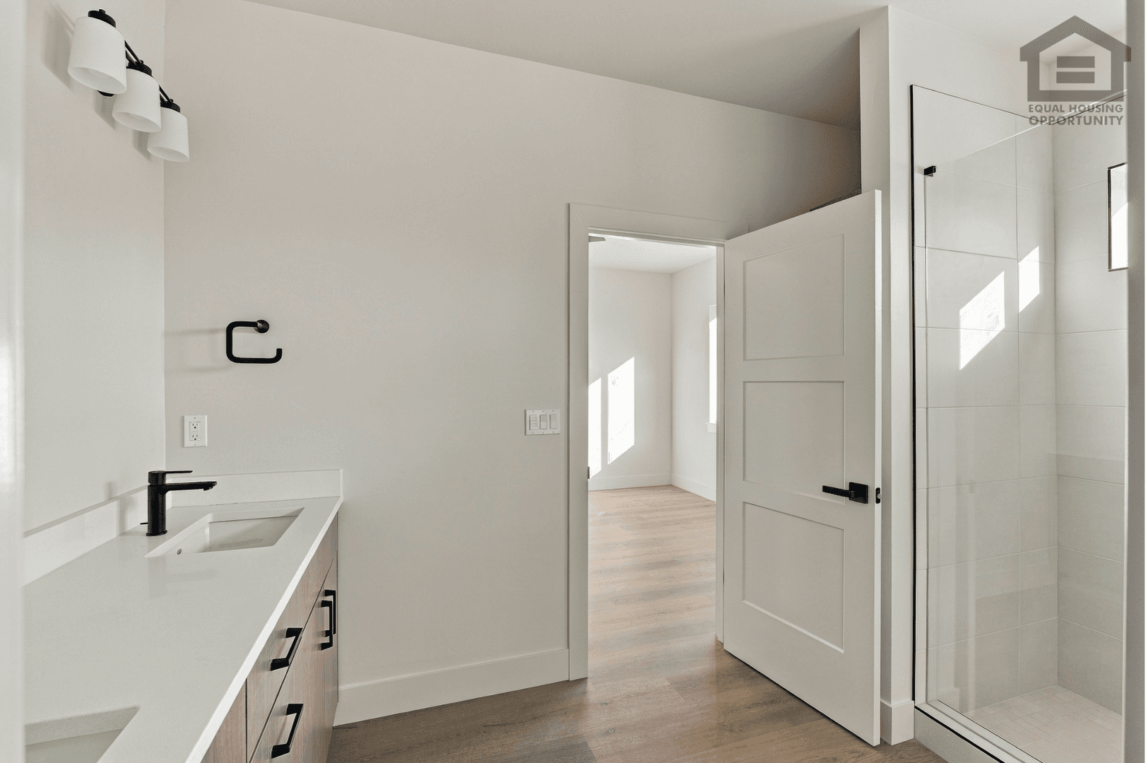 Redmond Apartment: 2035 SW Umatilla Ave