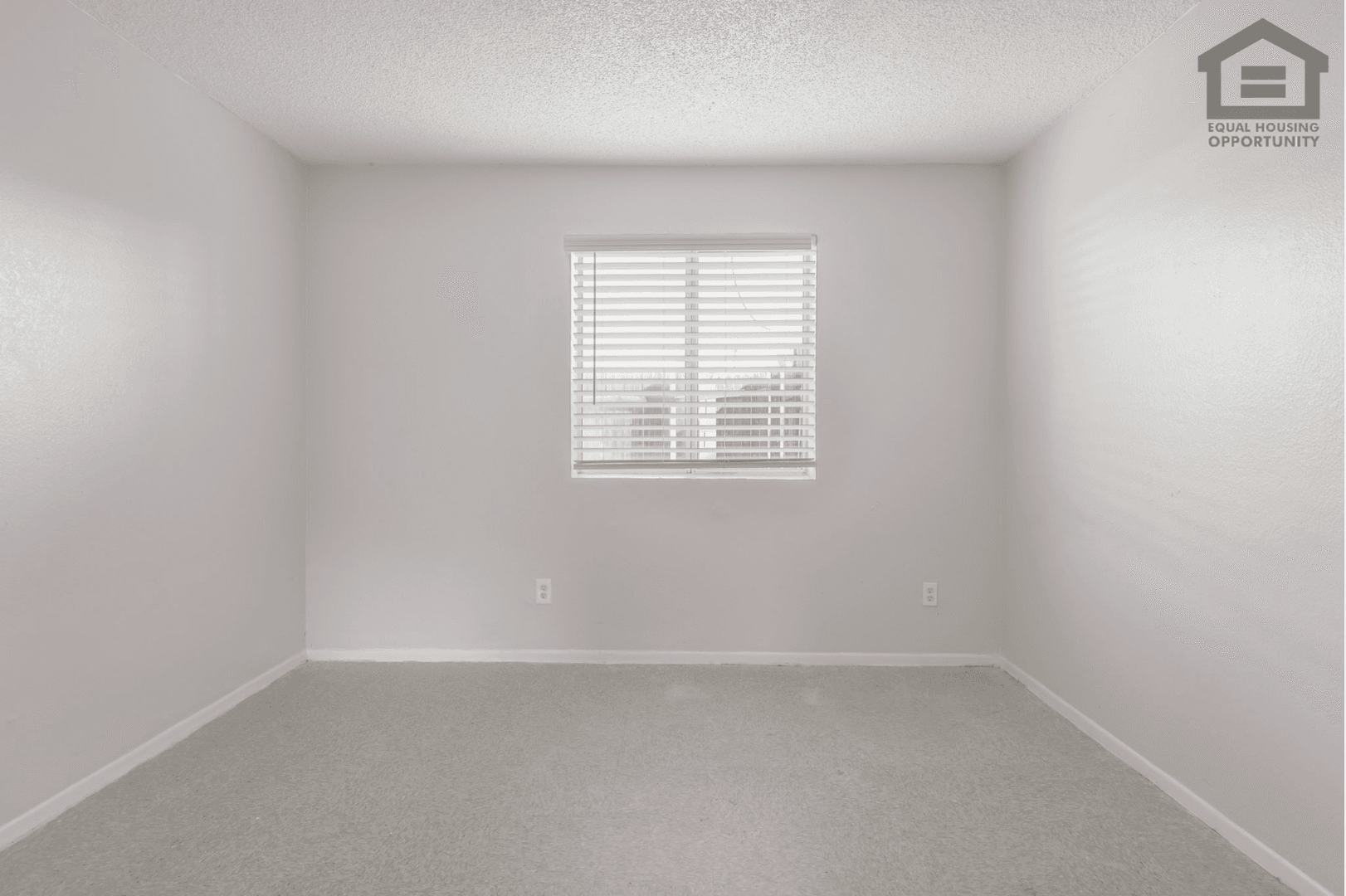 Phoenix Apartment: 15605 N 29th St