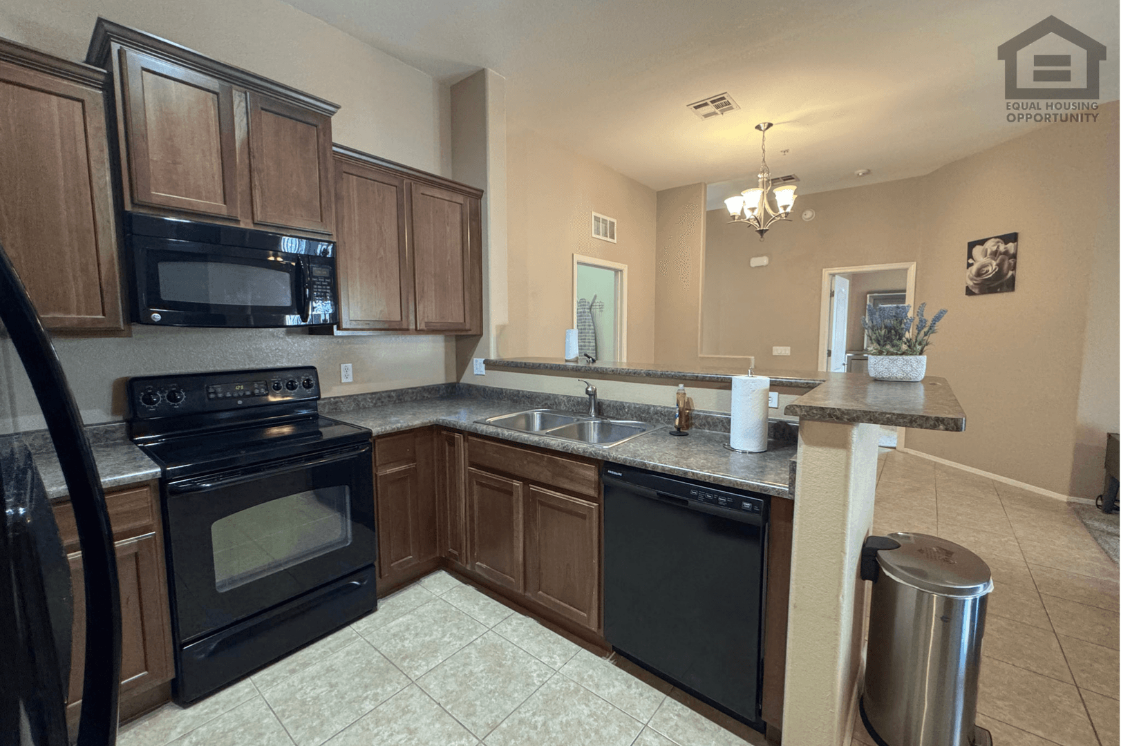 Chandler Condo: 2727 N Price Rd Unit 6