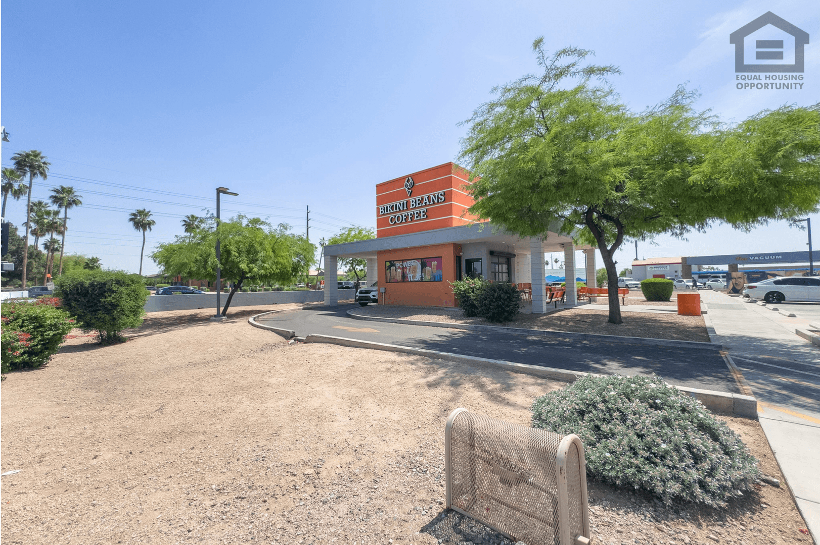 Chandler House: 936 E Flint St