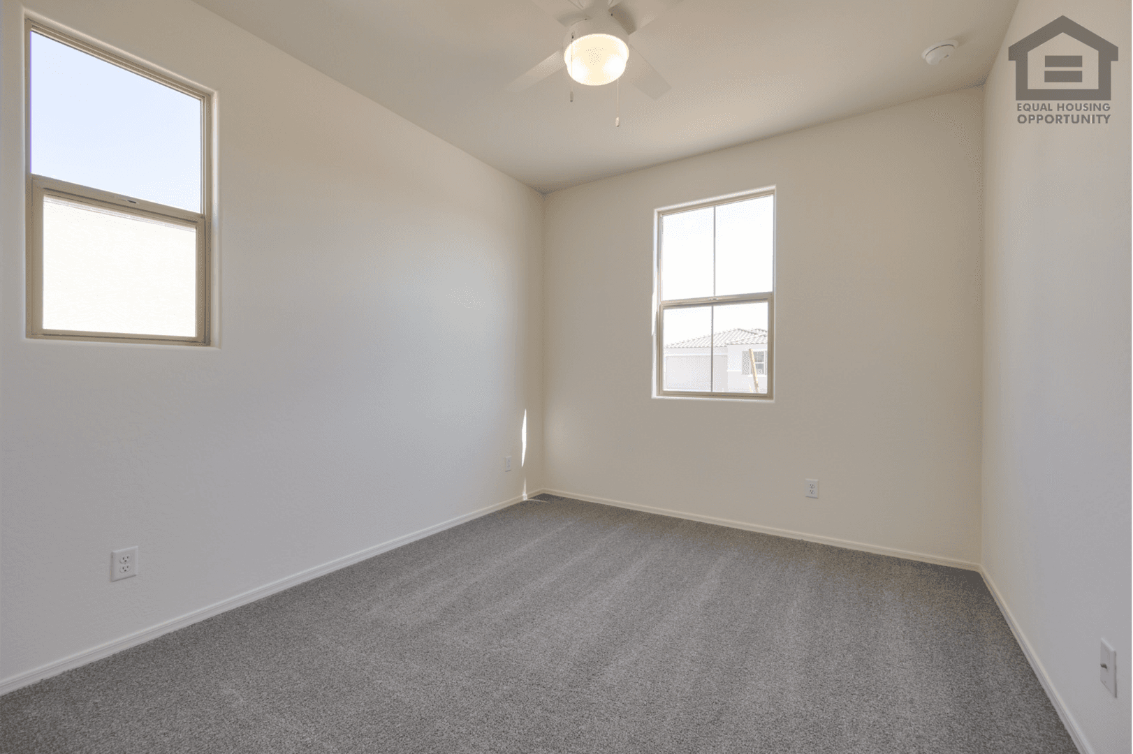 Glendale House: 12338 W Belmont Ave