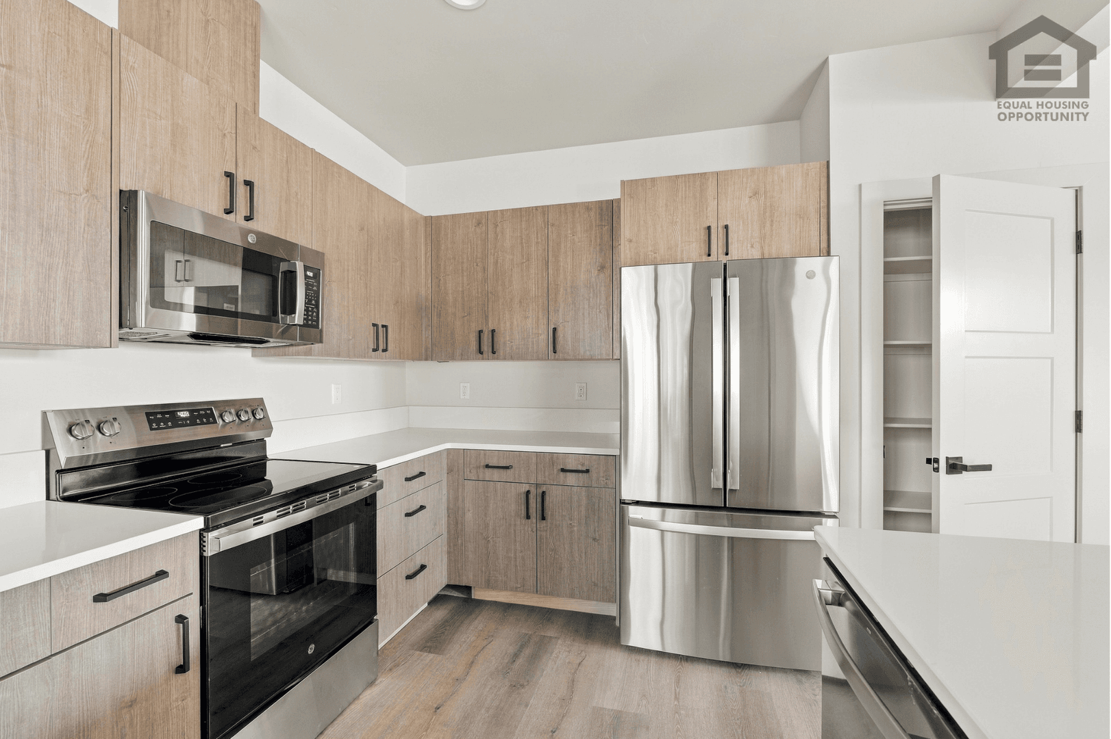 Redmond Apartment: 2035 SW Umatilla Ave