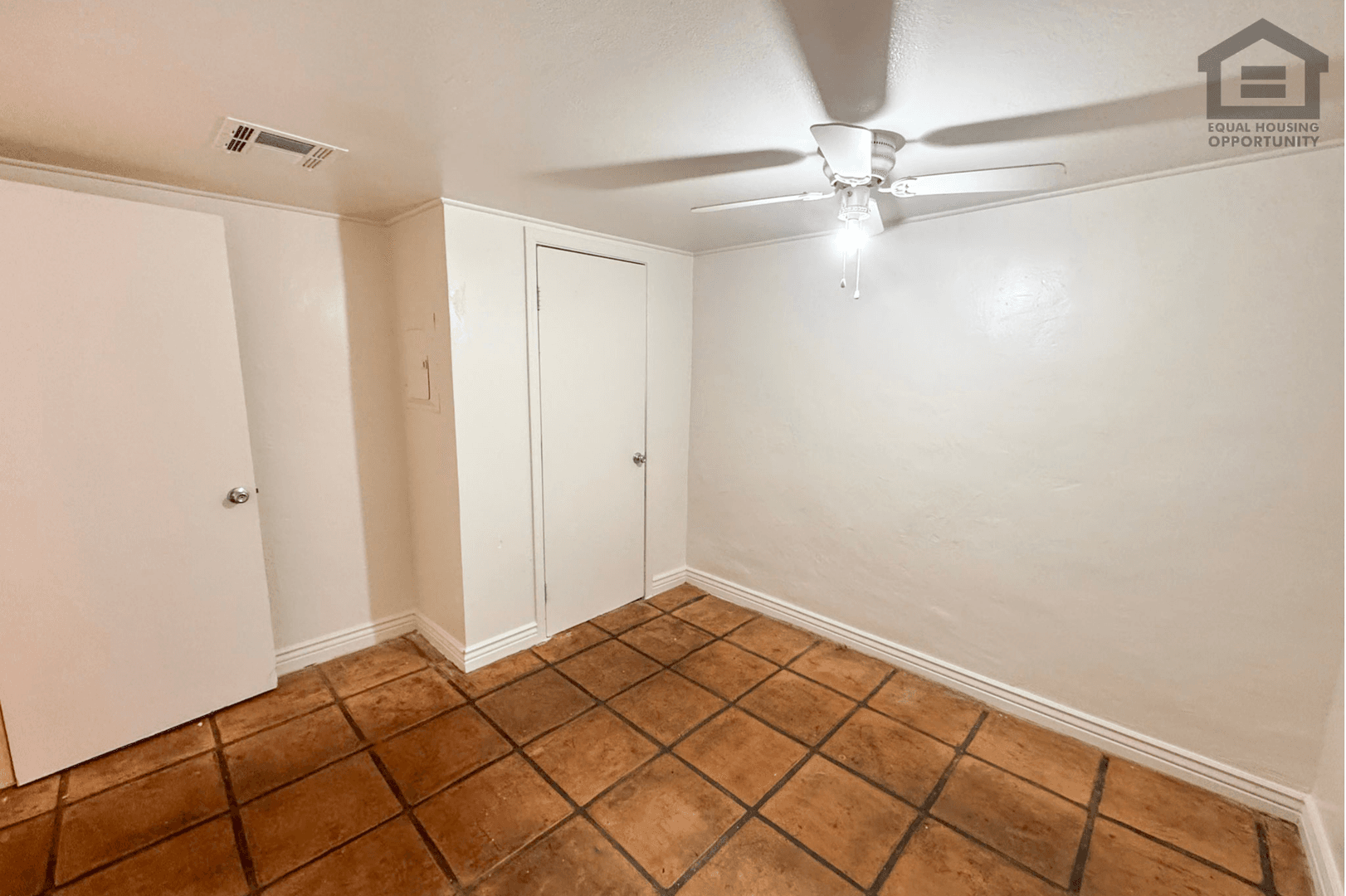 Phoenix House: 308 E Vogel Ave Apt 2