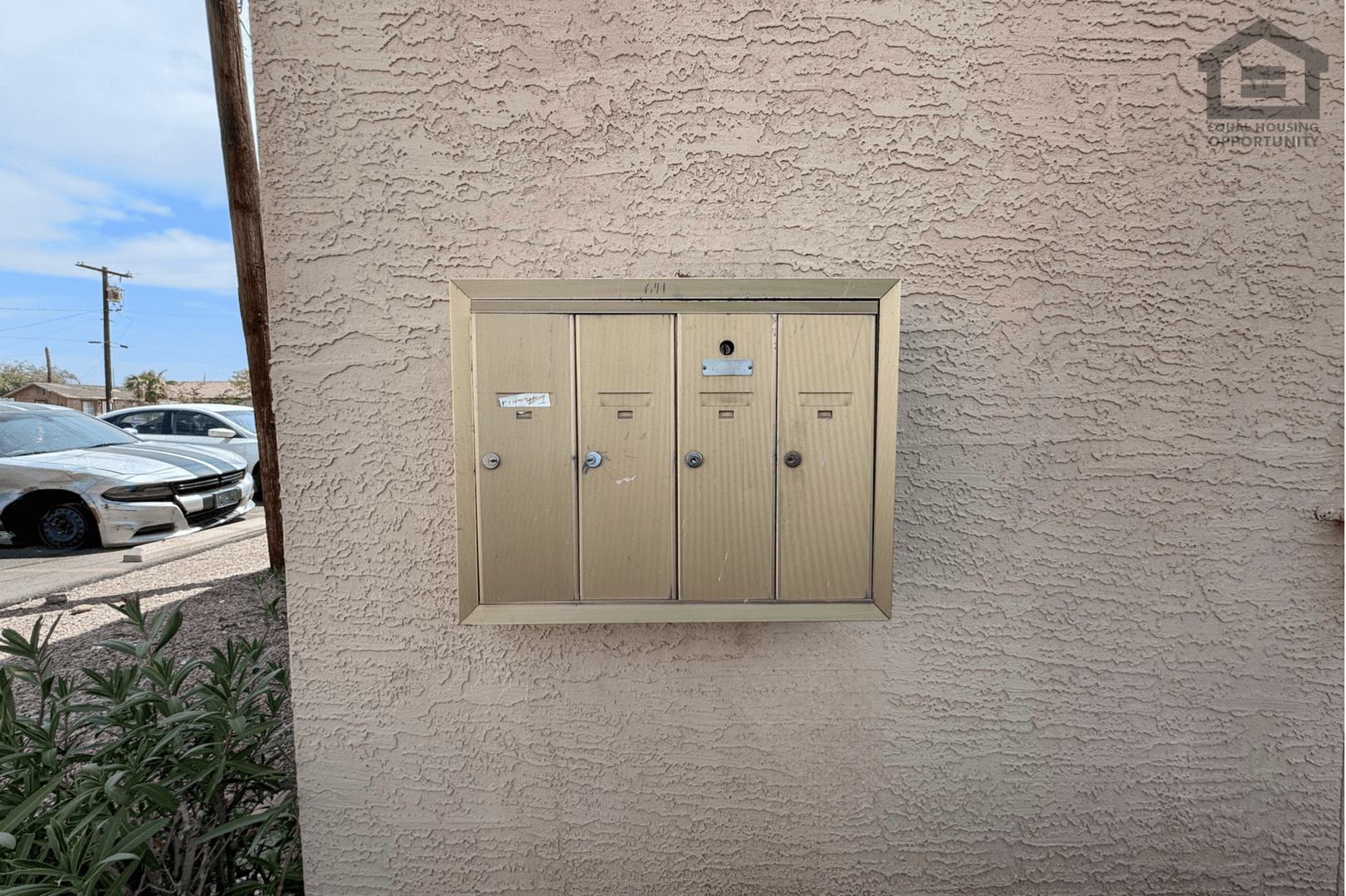 Phoenix Apartment: 641 N 30th St