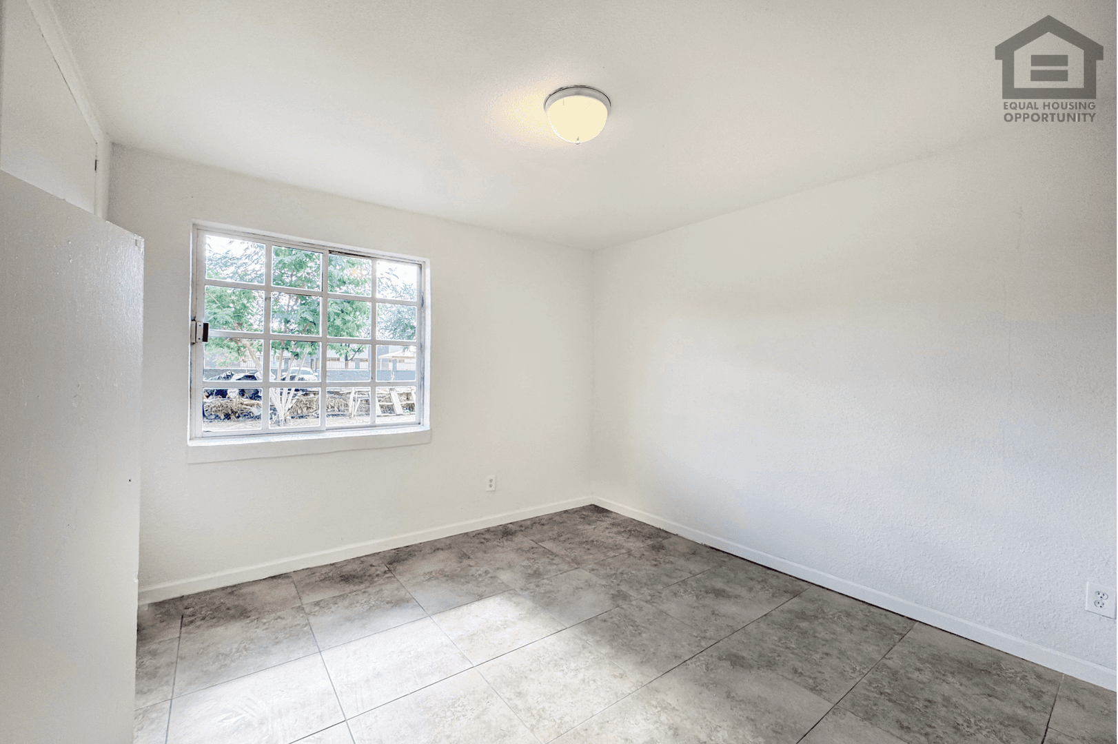 Phoenix House: 3422 E Culver St