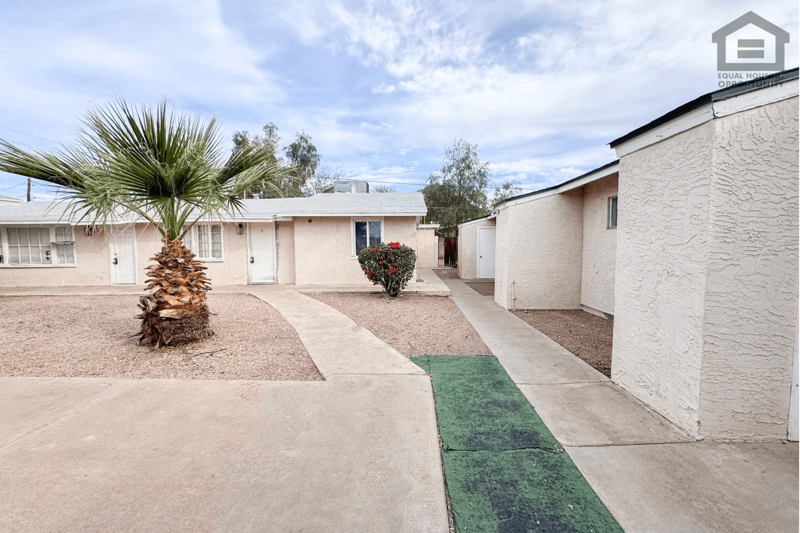 Phoenix House: 308 E Vogel Ave Apt 2