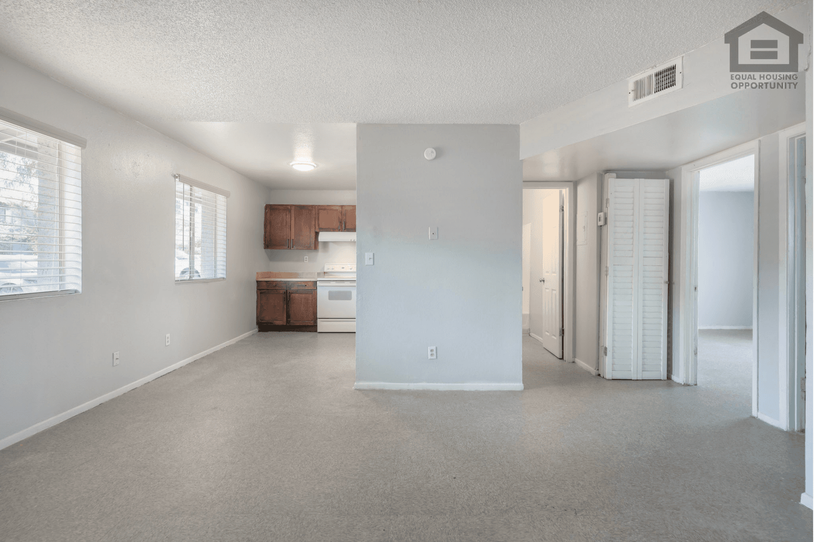 Phoenix Apartment: 15605 N 29th St