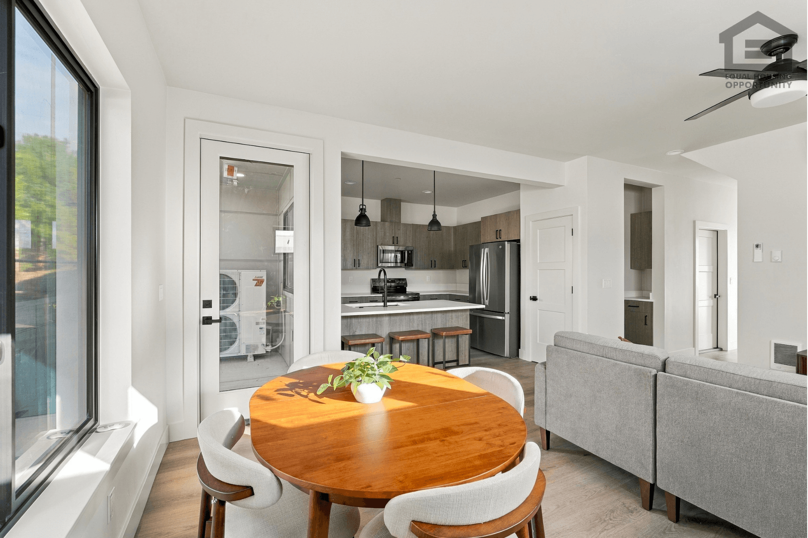 Redmond Apartment: 2035 SW Umatilla Ave