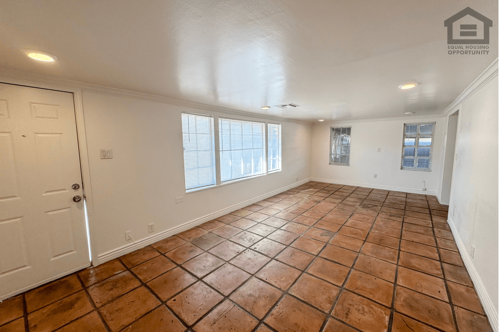 Phoenix House: 308 E Vogel Ave Apt 2