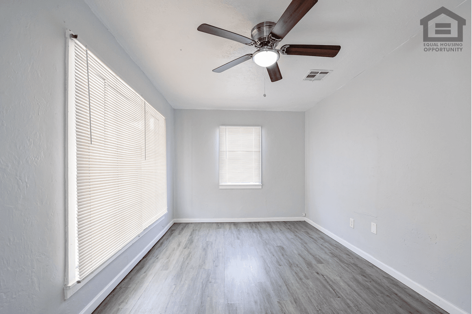 Phoenix Apartment: 3315 E Cambridge Ave