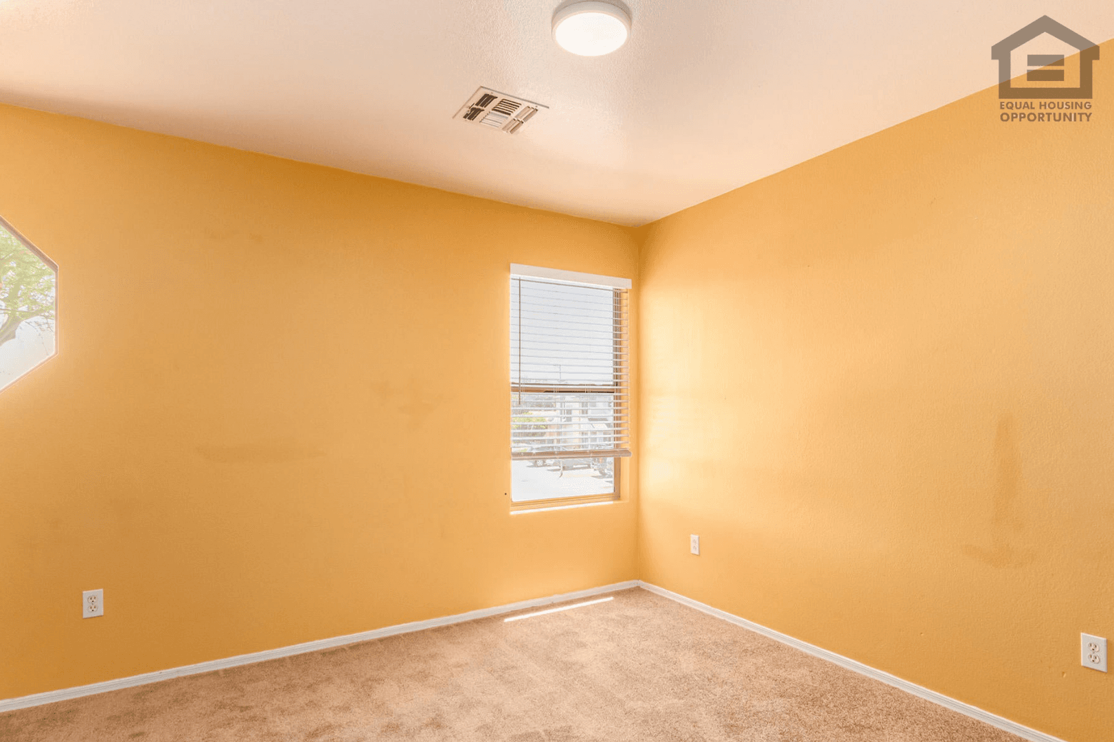 El Mirage House: 11762 W Main St