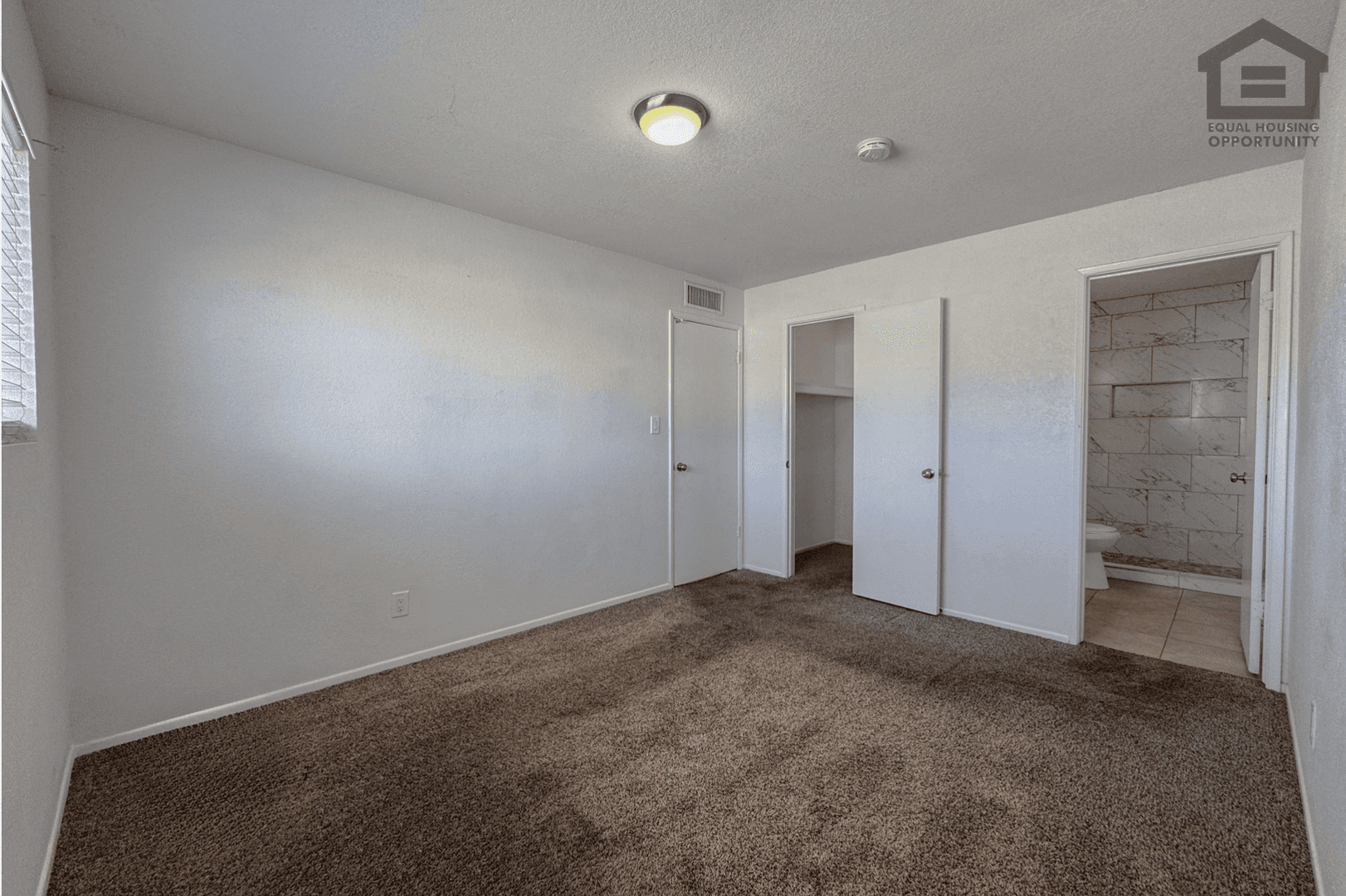Chandler House: 936 E Flint St