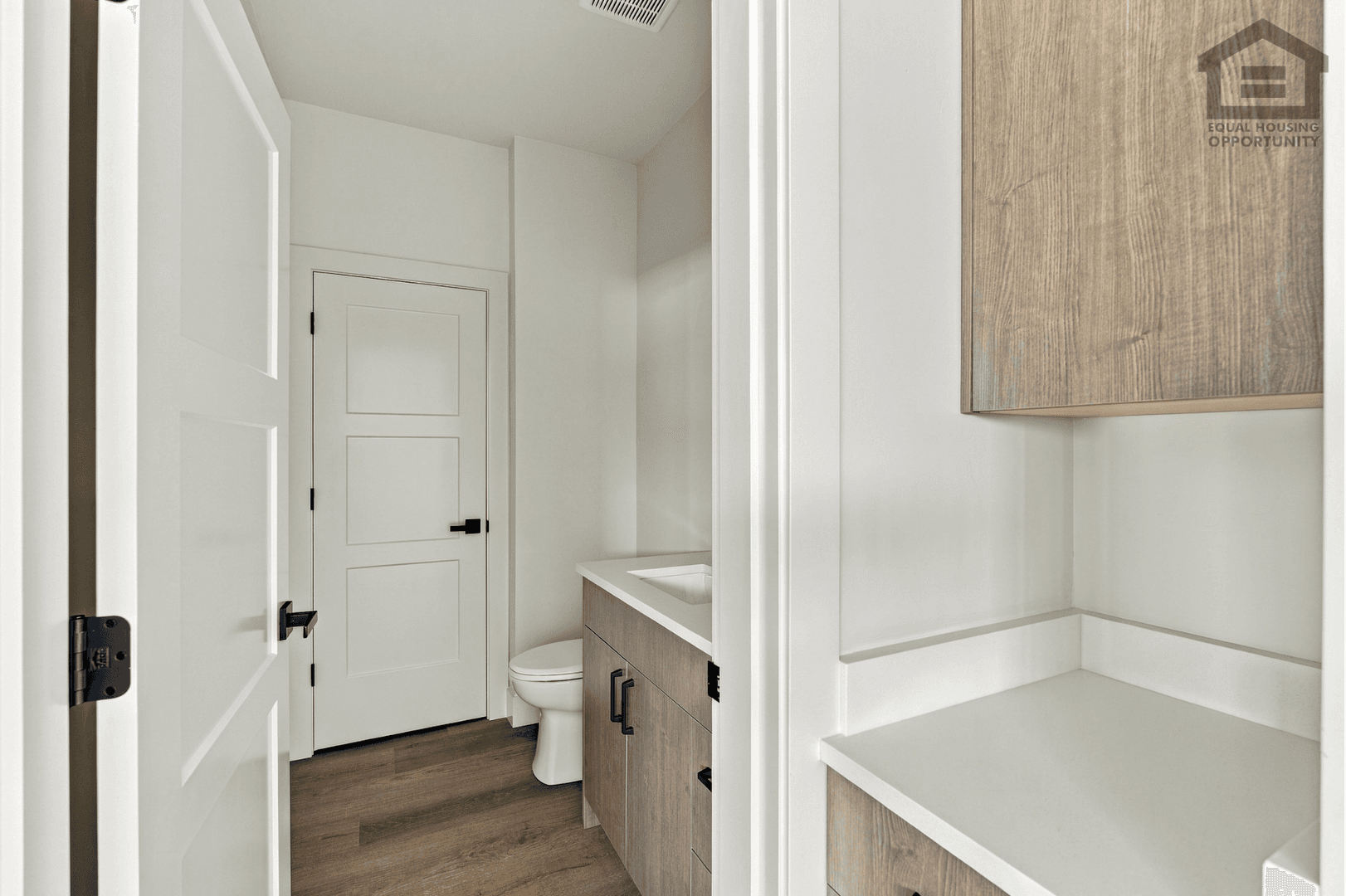 Redmond Apartment: 2035 SW Umatilla Ave