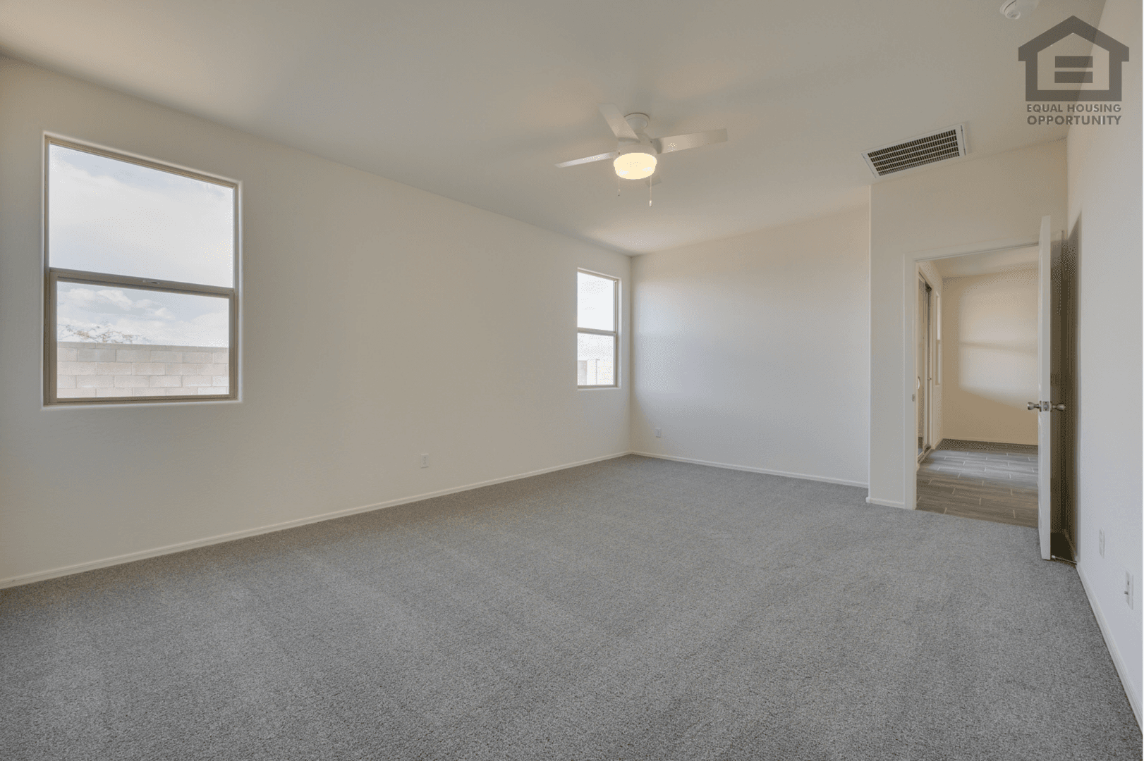 Glendale House: 12338 W Belmont Ave