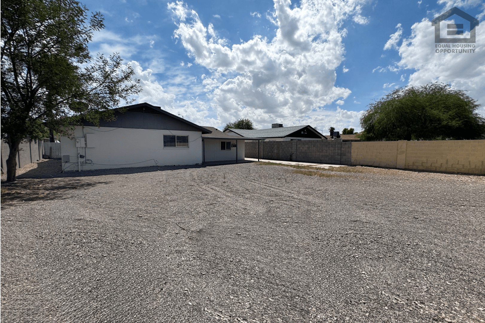 Chandler House: 936 E Flint St
