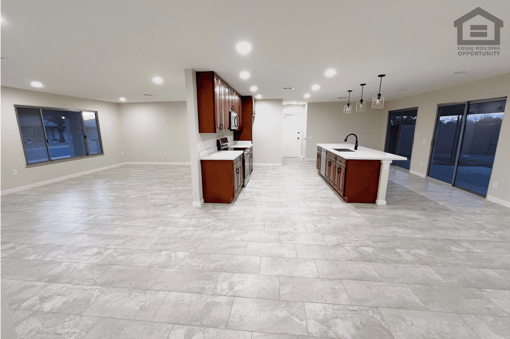 Sun City West House: 20210 N 124th Dr