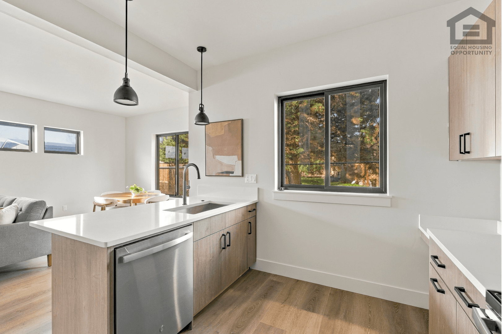 Redmond Apartment: 2035 SW Umatilla Ave