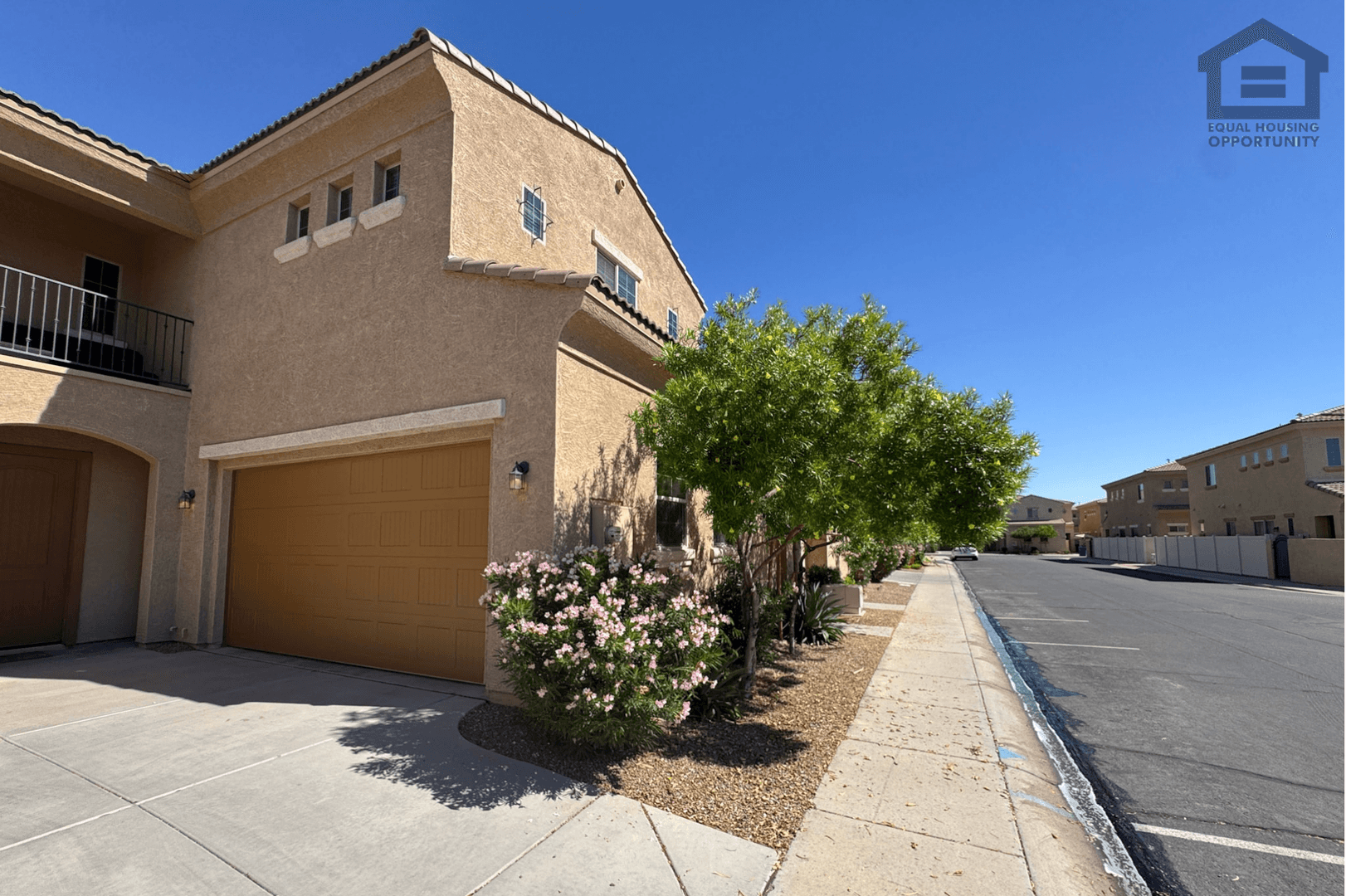 Mesa Townhome: 1367 S Country Club Dr Unit 1193