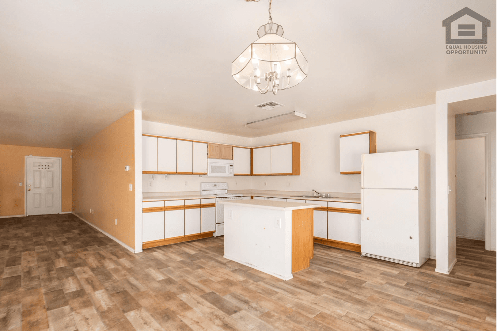El Mirage House: 11762 W Main St