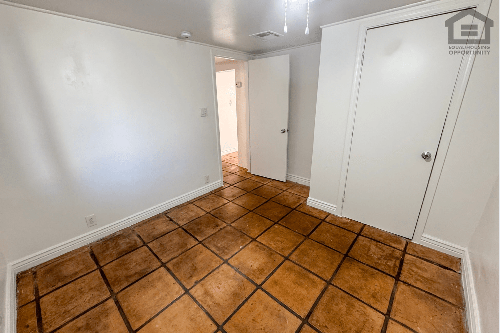 Phoenix House: 308 E Vogel Ave Apt 2