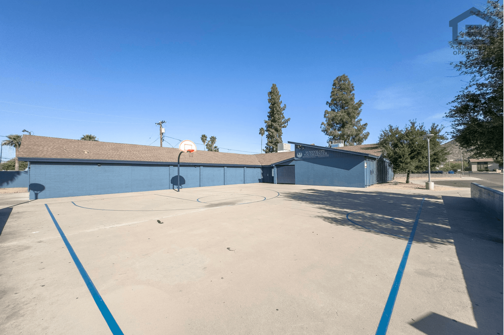 Phoenix House: 308 E Vogel Ave Apt 2