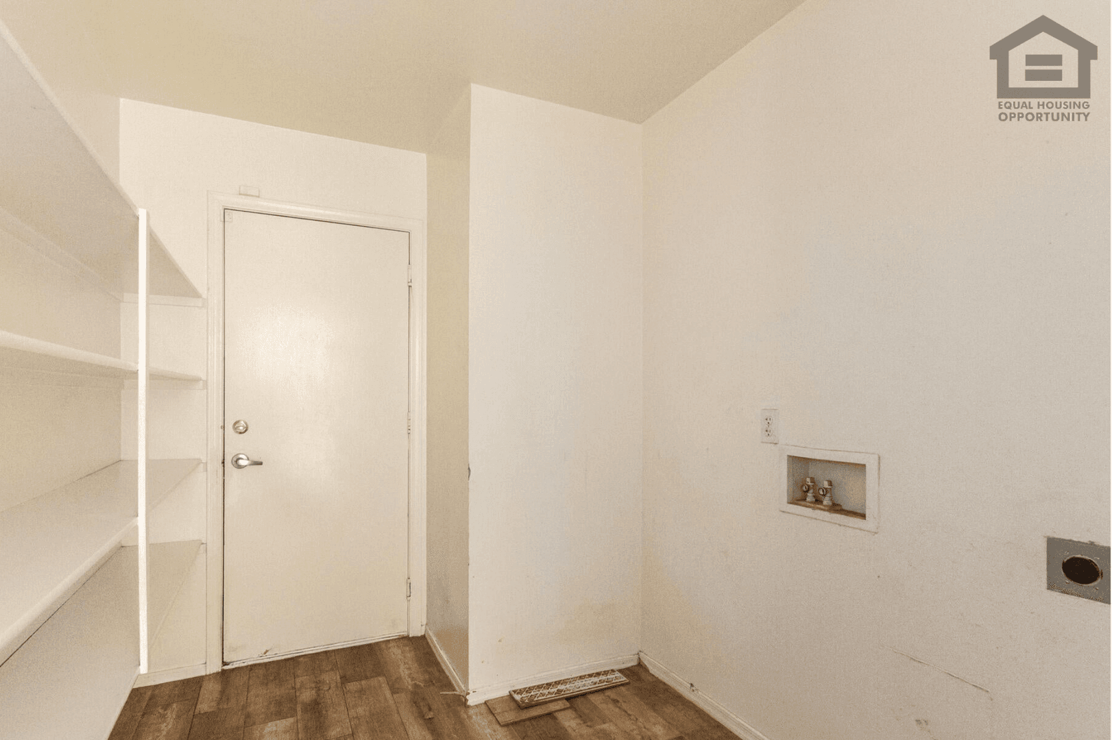 El Mirage House: 11762 W Main St