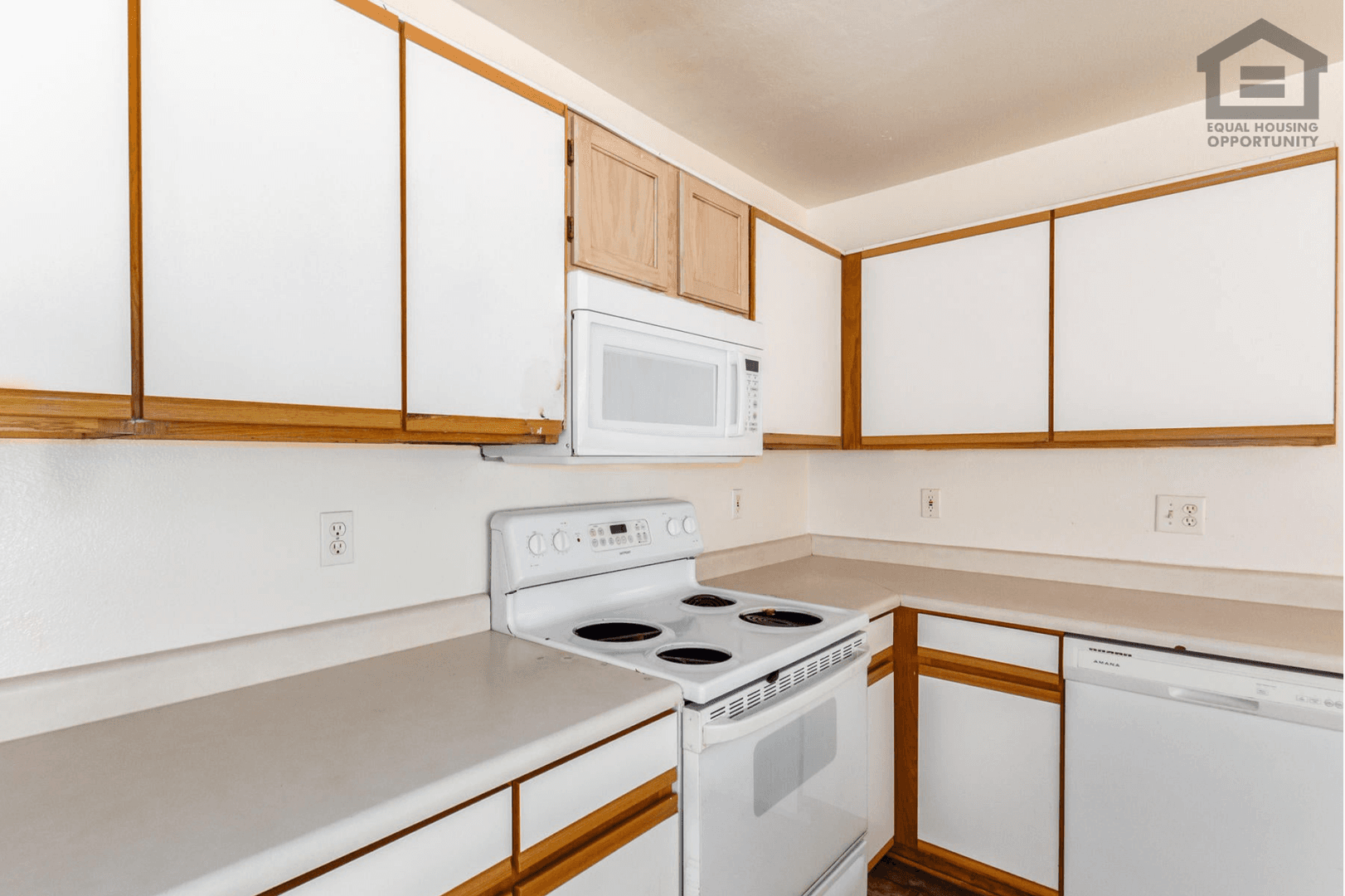 El Mirage House: 11762 W Main St