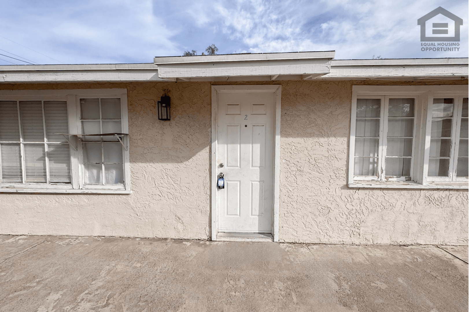 Phoenix House: 308 E Vogel Ave Apt 2