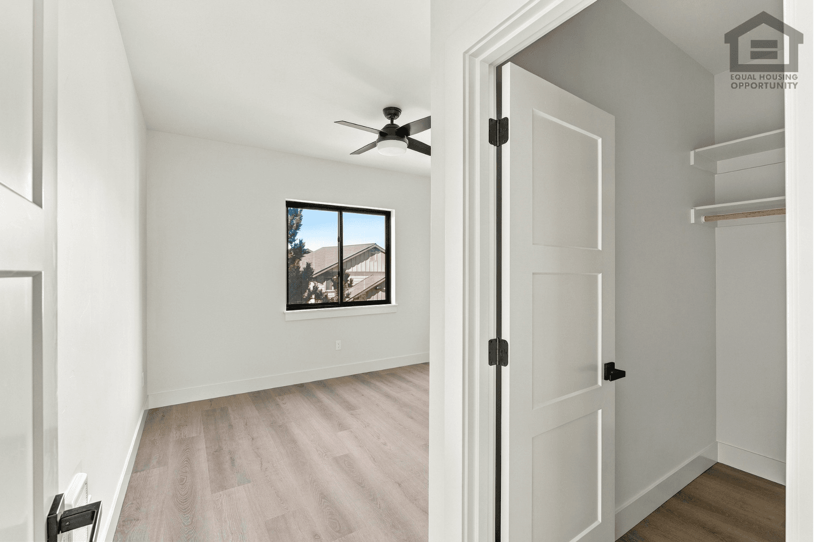 Redmond Apartment: 2035 SW Umatilla Ave