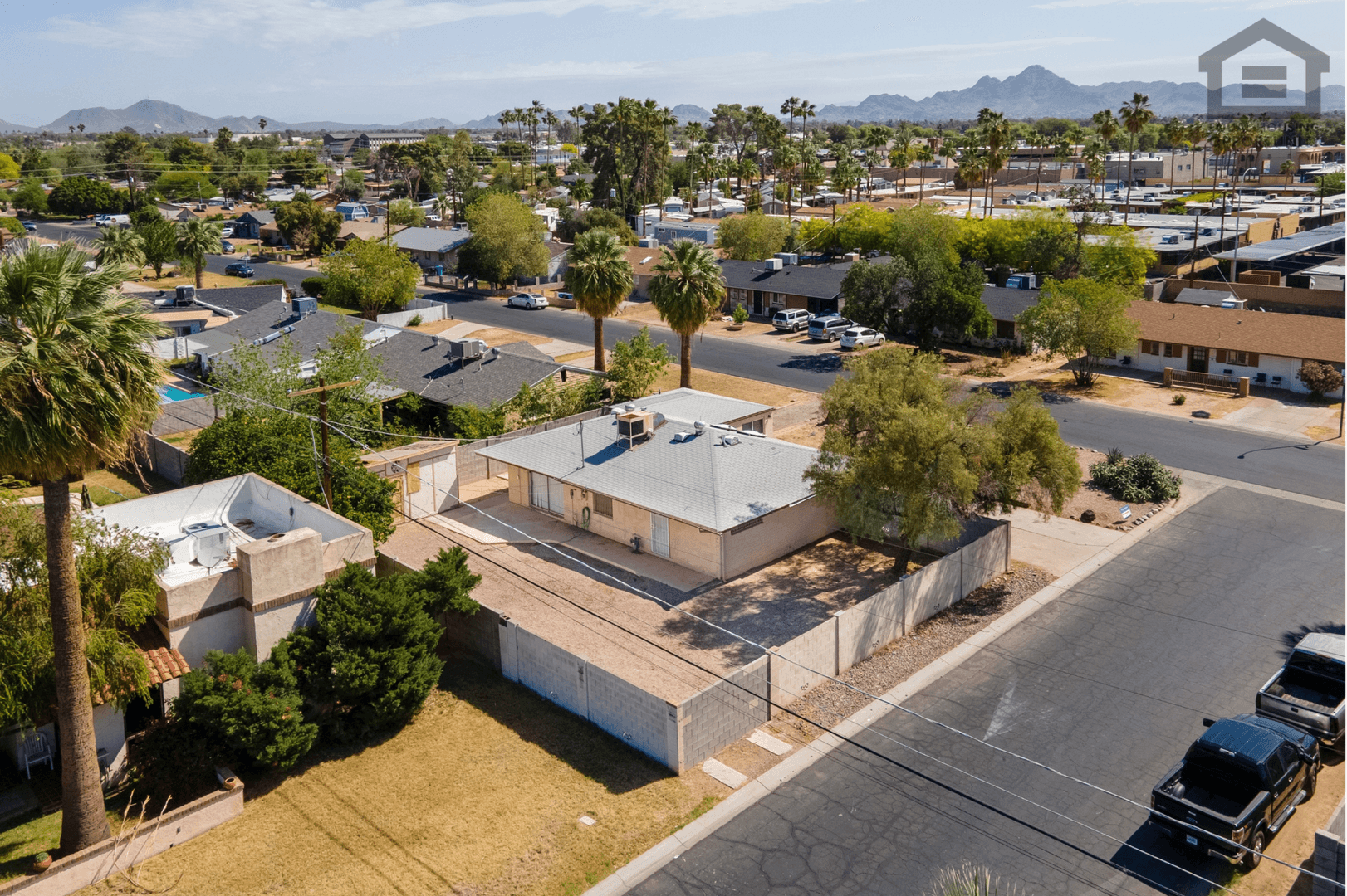 Phoenix House: 5102 N 20th Ave