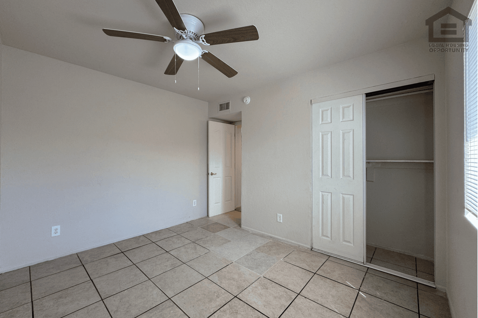 Phoenix Apartment: 641 N 30th St