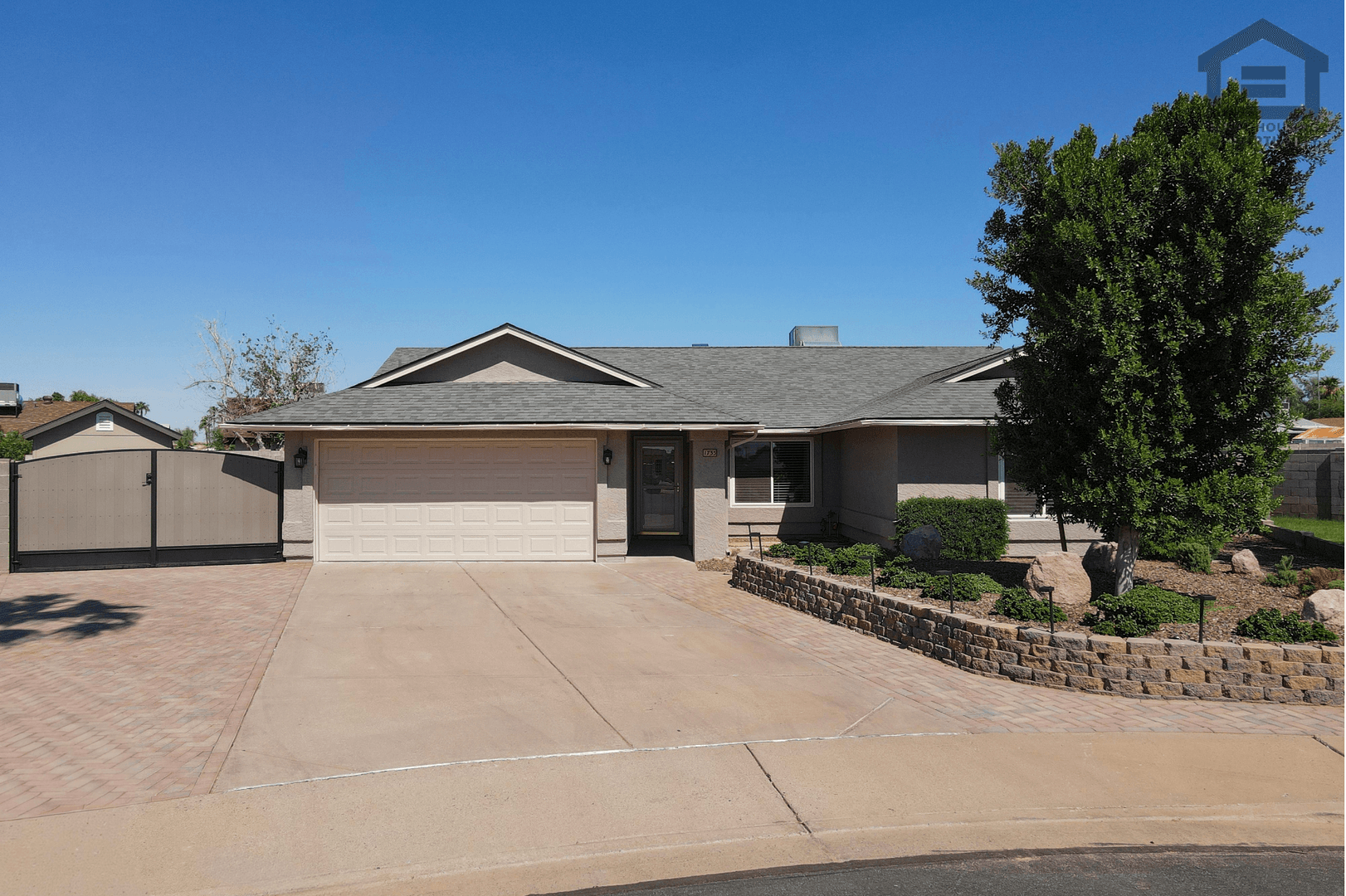 Mesa House: 1735 N Platina Cir